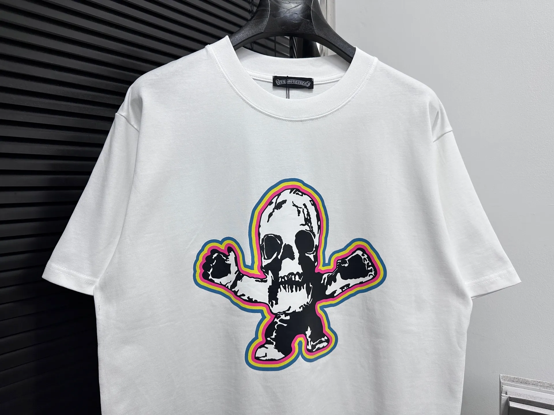 🅿️170 [chrome hearte] Chrome hearte Sanskrit skull color printed T-shirt. Every style of Chrome hearte is really unique. Every piece has a back view. This leather label design is really cool. Made of 260g pure cotton fabric. Rigorous craftsmanship. Details determine quality. Original washed tag packaging, full of style! Color: Black White Size: XS-L
